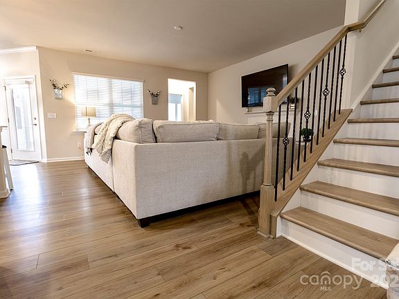 5th image of 244 White Apple Way