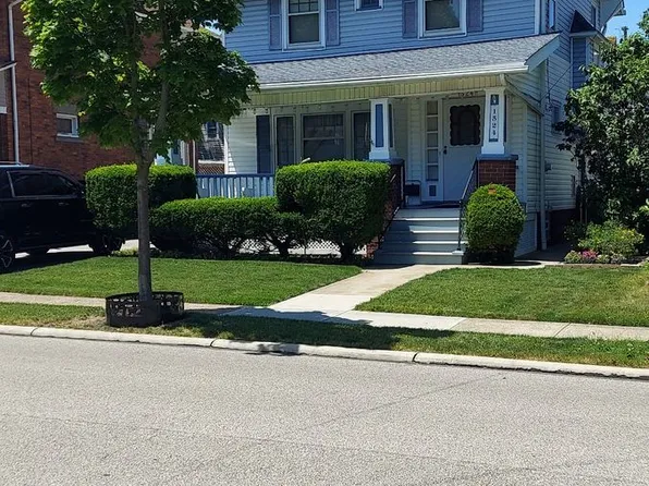 1524 Lauderdale Ave, Lakewood, OH 44107