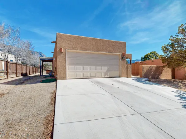 2821 Tramway Cir NE, Albuquerque, NM 87122