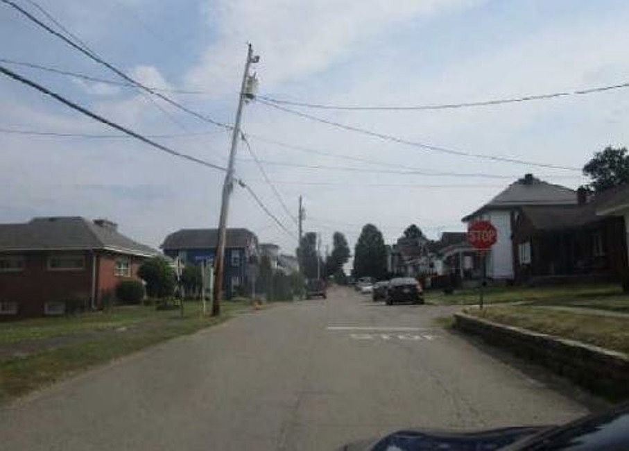 Exterior Neighborhood (street photo)