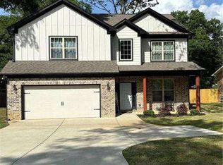 208 Shields St, Winder, GA 30680