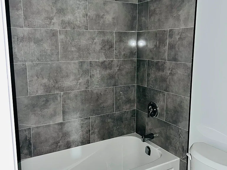 10 S Creek Dr #3 — Photo 4