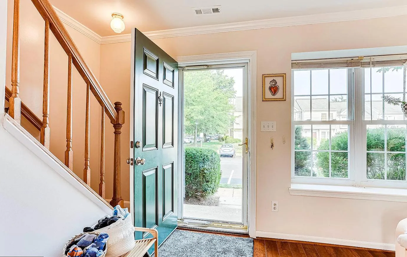 2 bed, 840 sqft, $2,095 — Photo 3