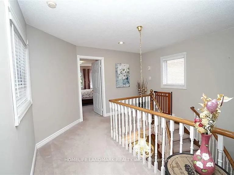 4887 Natkarni Cres — Photo 15