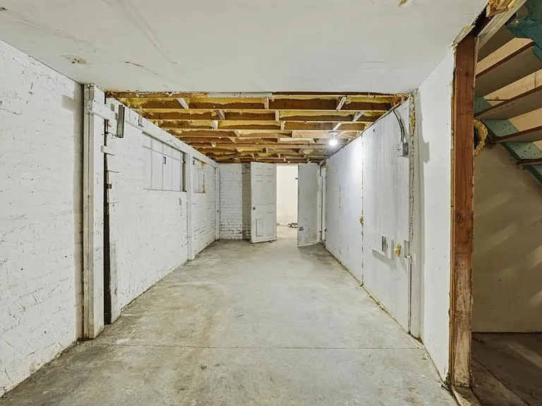 1000 Chanslor Ave — Photo 23