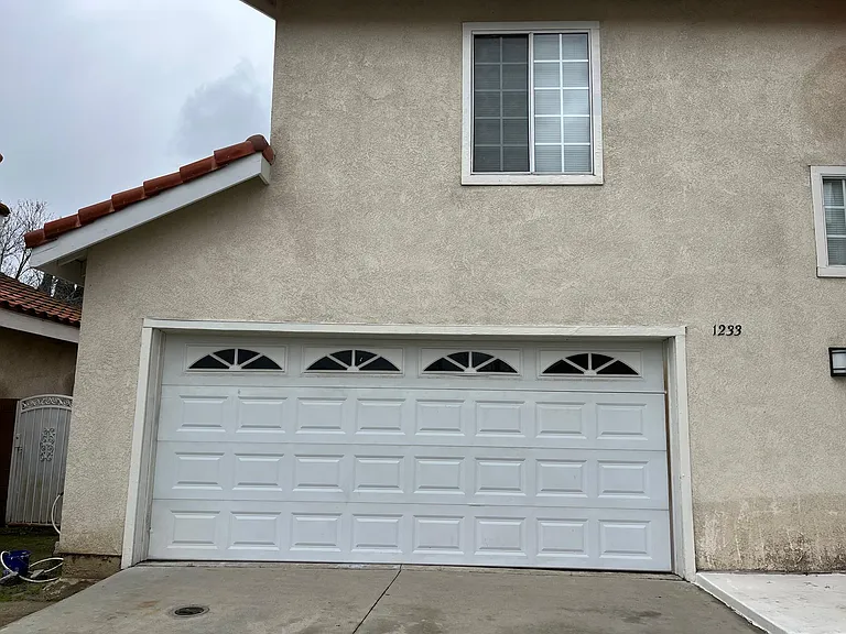 1233 Edinburg Ct — Photo 13