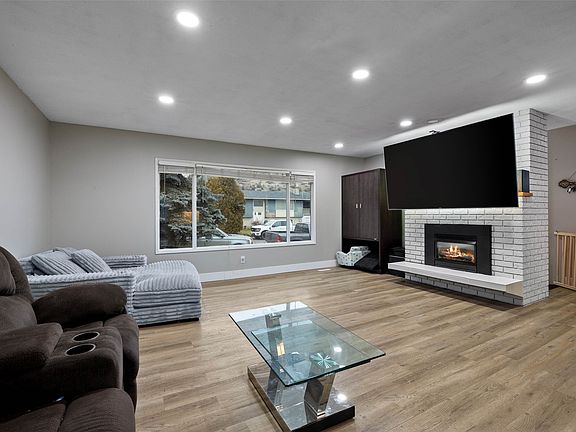 4th image of 1754 Sheridan Dr
