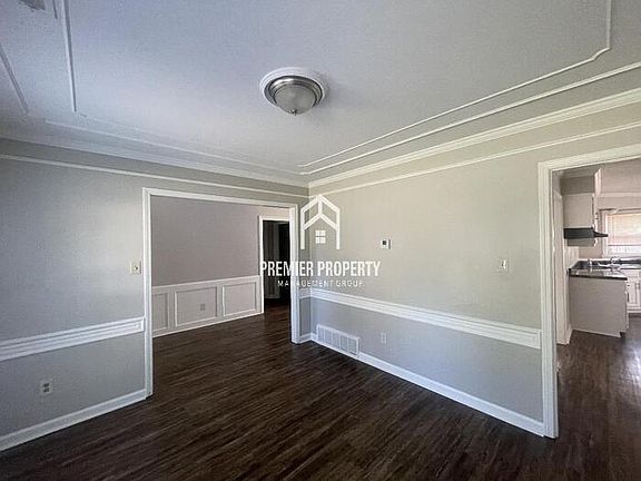 4th image of 1585 Wood Farms Dr