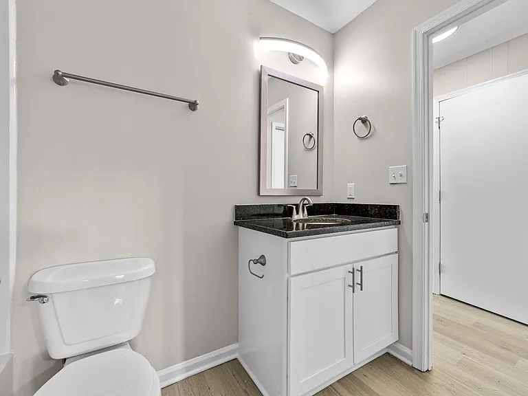 37 Coats Cir. — Photo 2