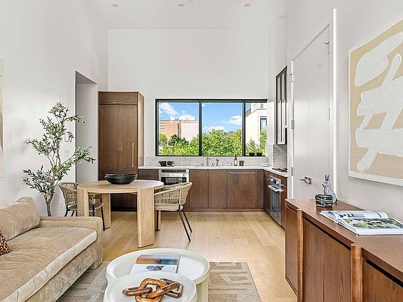 4th image of 814 5th Ave #4C