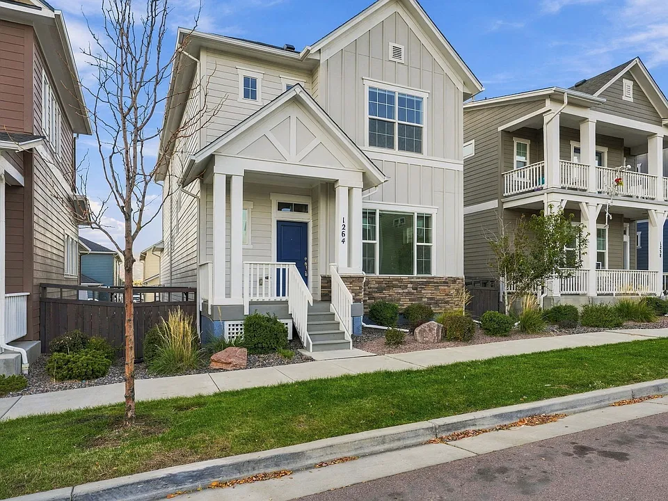 1264 Solitaire St