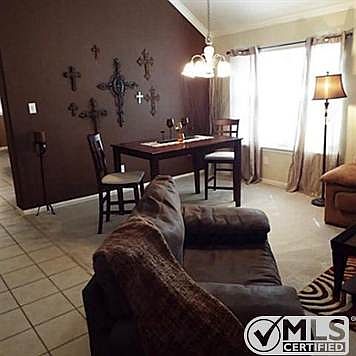 3rd image of 2316 Aurora Dr