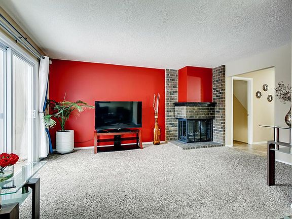 3rd image of 122 River Woods Ln