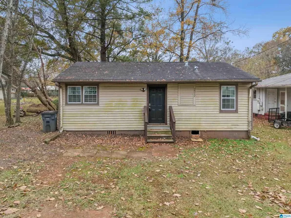 2512 Circle Dr, Bessemer, AL 35023