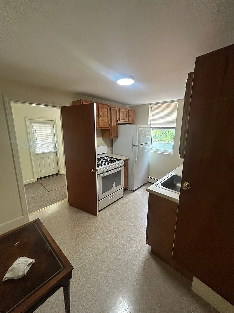 Charming Apartment Just off of Moody — Photo 1