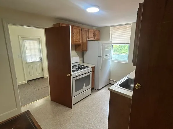 54 Rumford Ave APT 2, Waltham, MA 02453