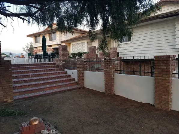 8450 54th St, Riverside, CA 92509