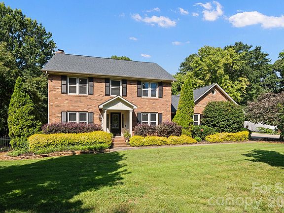 2nd image of 1307 Bennington Dr NW