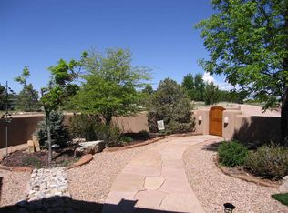 8 Calle Perezoso, Santa Fe, NM 87507