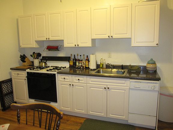 2nd image of 1910 N Sheffield Ave Rear 2