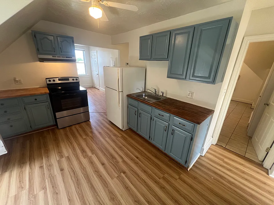 2 Davis St #3