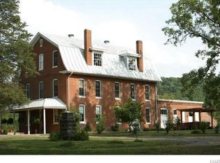 300 S College St, Arcadia, MO 63621