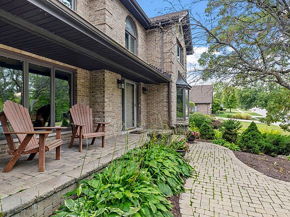 3rd image of 13429 W Oakwood Ct