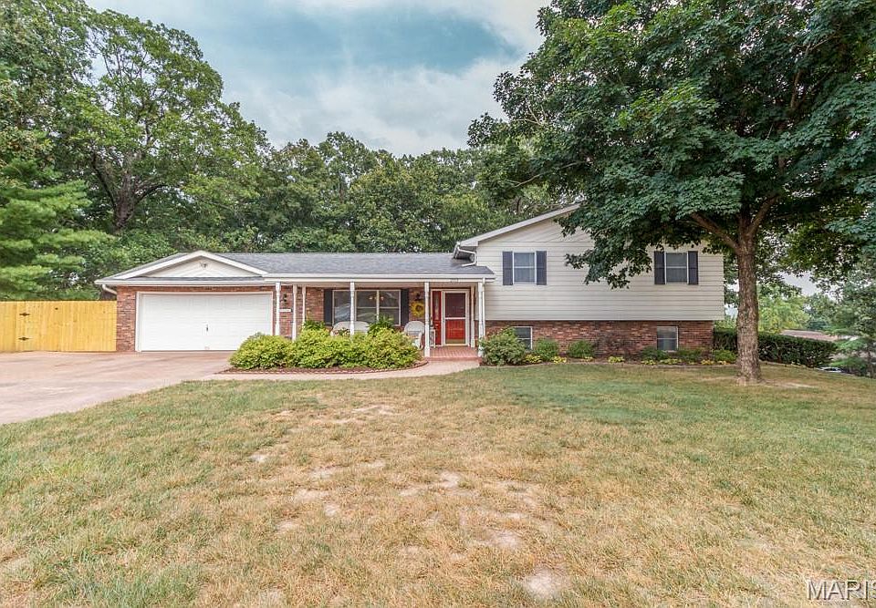 1st image of 203 Bobby Dale Dr