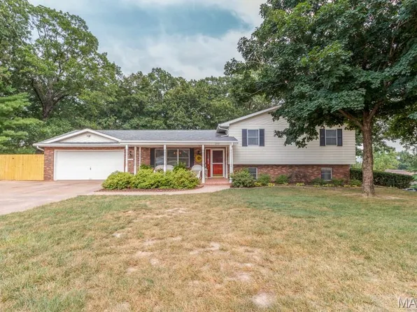 203 Bobby Dale Dr, Waynesville, MO 65583