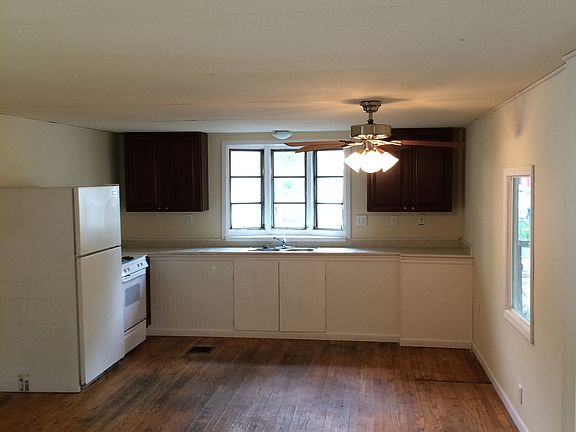 2nd image of 7425 Horseshoe Dr