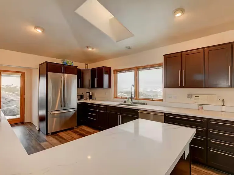 1815 N Hazelwood Ln — Photo 11