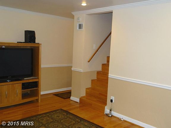 4th image of 6918 Westlawn Dr
