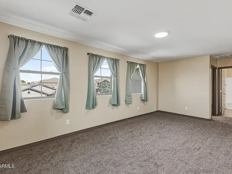7422 S 28th Pl — Photo 36