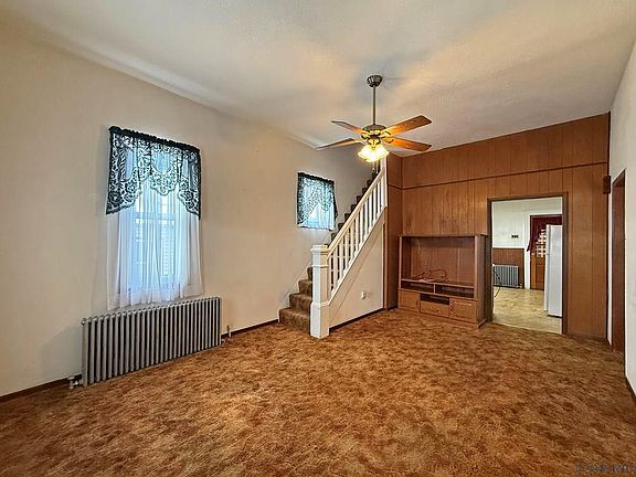 3rd image of 2303 Cambria Ave