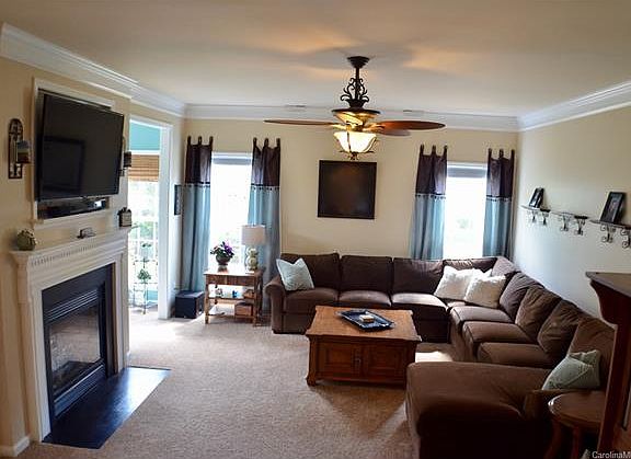 5th image of 192 Corona Cir