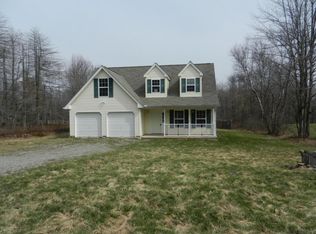 39 Pocahontas Ln, Albrightsville, PA 18210