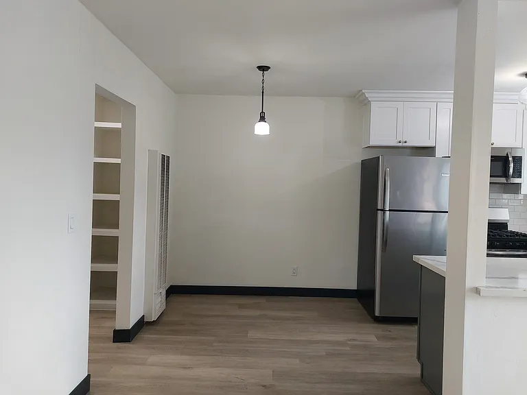 4286 45th St #6 — Photo 8