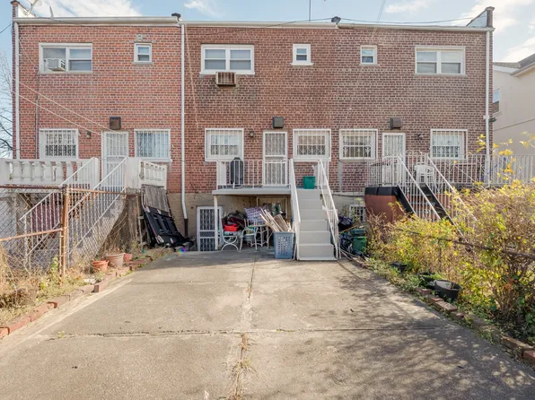 3617 Laconia Avenue image 39 of 46