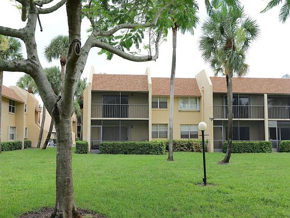 5th image of 2975 SW 22nd Ave #2080