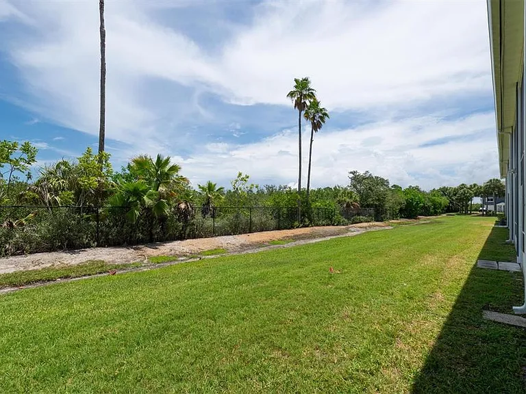 802 Hidden Harbour Dr — Photo 47