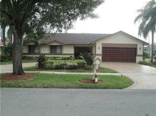 741 SW 100th Ave, Pembroke Pines, FL 33025