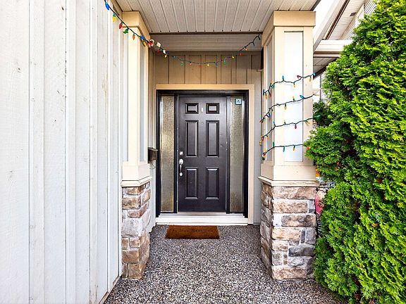 4th image of 2363 157a St