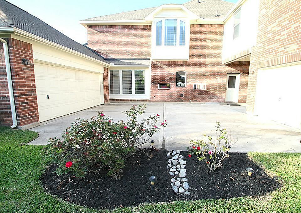 1st image of 346 Grand Creek Dr