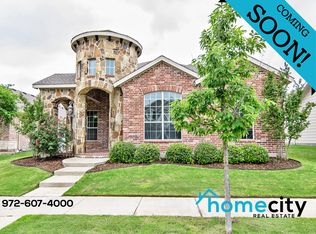 1000 Caudle Ln, Aubrey, TX 76227