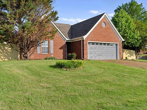 3rd image of 2220 Valley Edge Dr