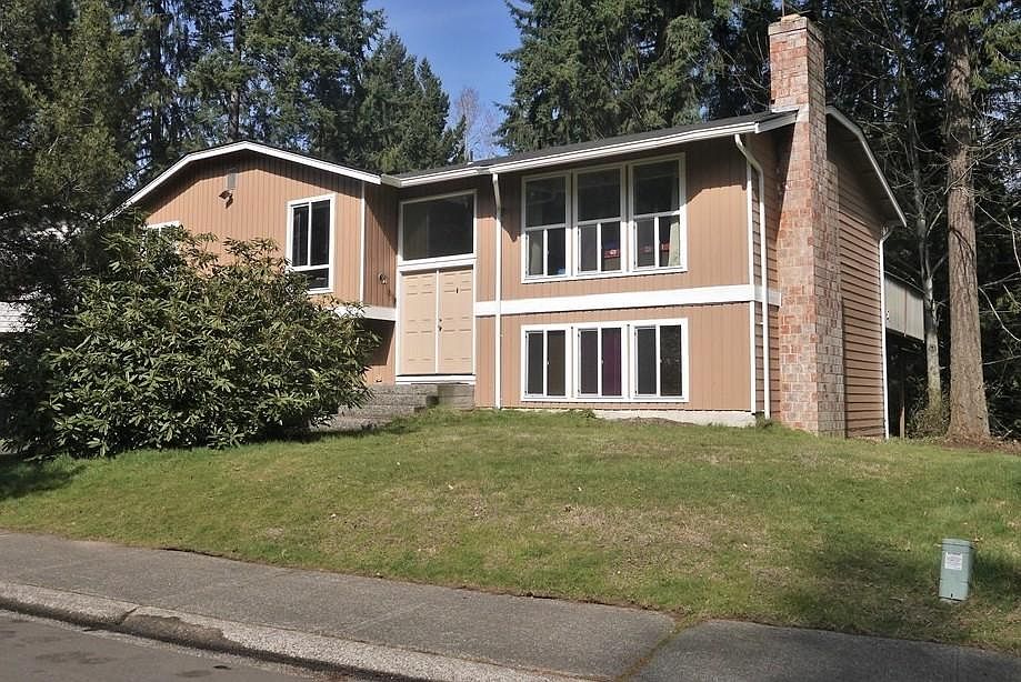 1st image of 10408 NE 136th Pl