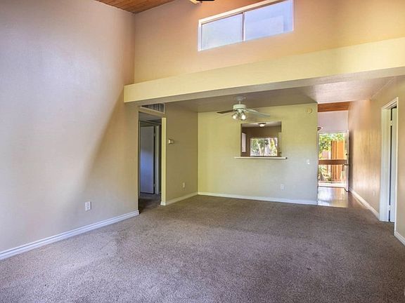 5th image of 18350 Hatteras St APT 222