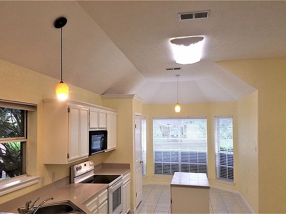 3rd image of 7790 Blue Bonnet Ln
