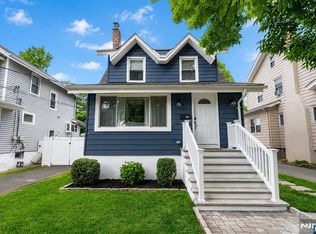 6 Pershing Ct, Ridgefield Park, NJ 07660