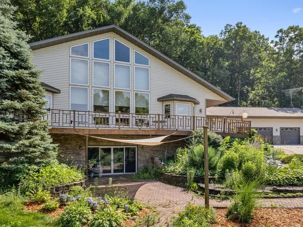 S3576 Sugar Maple Ln, Fountain City, WI 54629